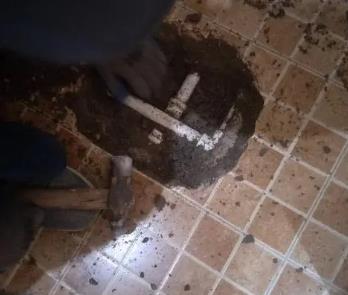 乌拉特后卫生间漏水维修公司为您分享下卫生间渗水如何处理及注意事项