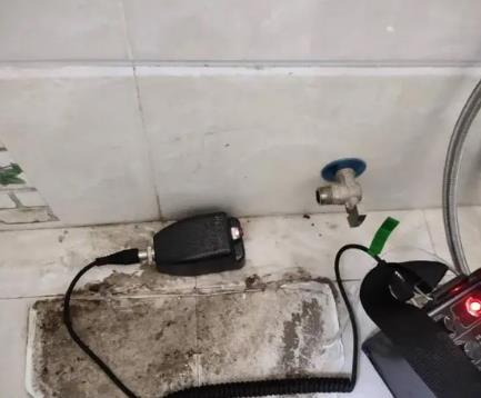 乌拉特后屋顶漏水维修公司分享下卫生间漏水的危害及解决方法